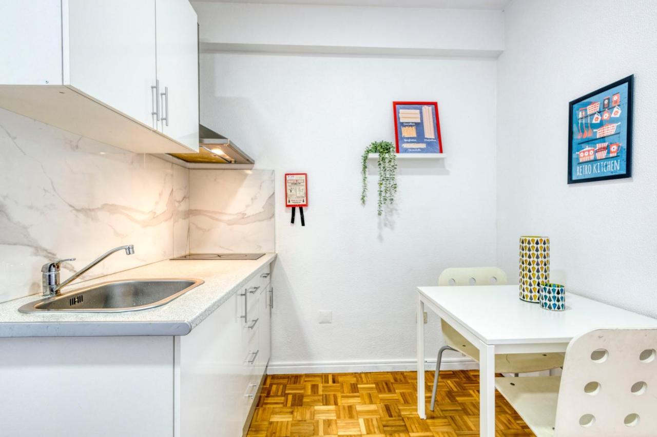 Travel & Live Bragas Apartment Porto Bagian luar foto